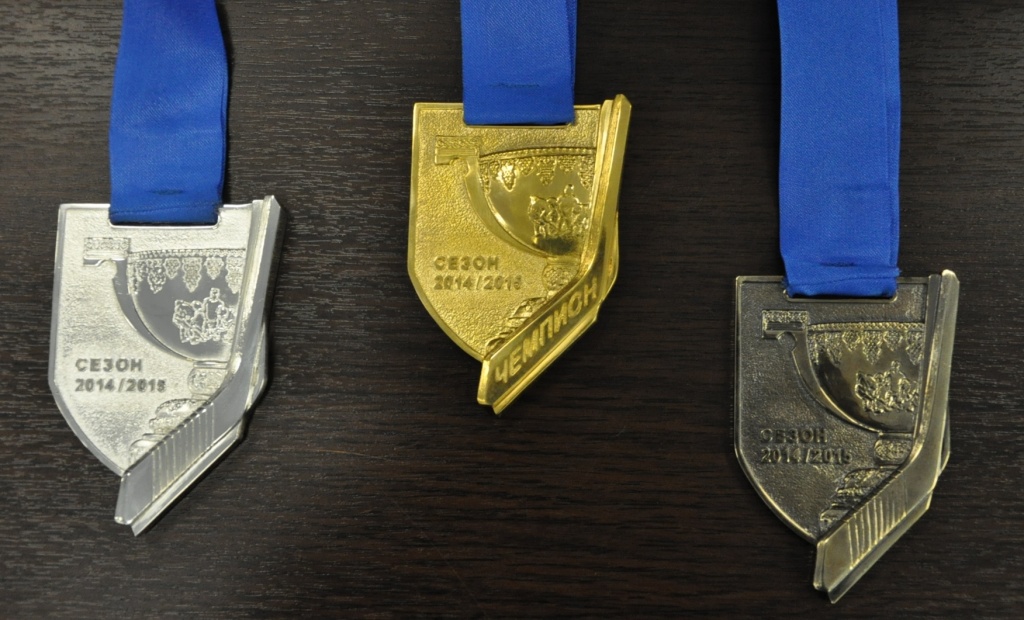 Медали призерам 