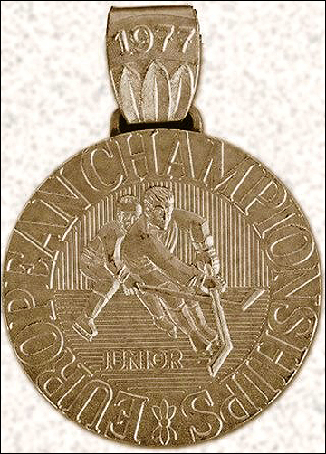 Бронзовая медаль Чемпионата Европы U-19, 1977 год Бронзовая медаль Чемпионата Европы U-19, 1977 год