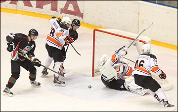 7 октября 2015. "Нефтяник" - "Ермак"