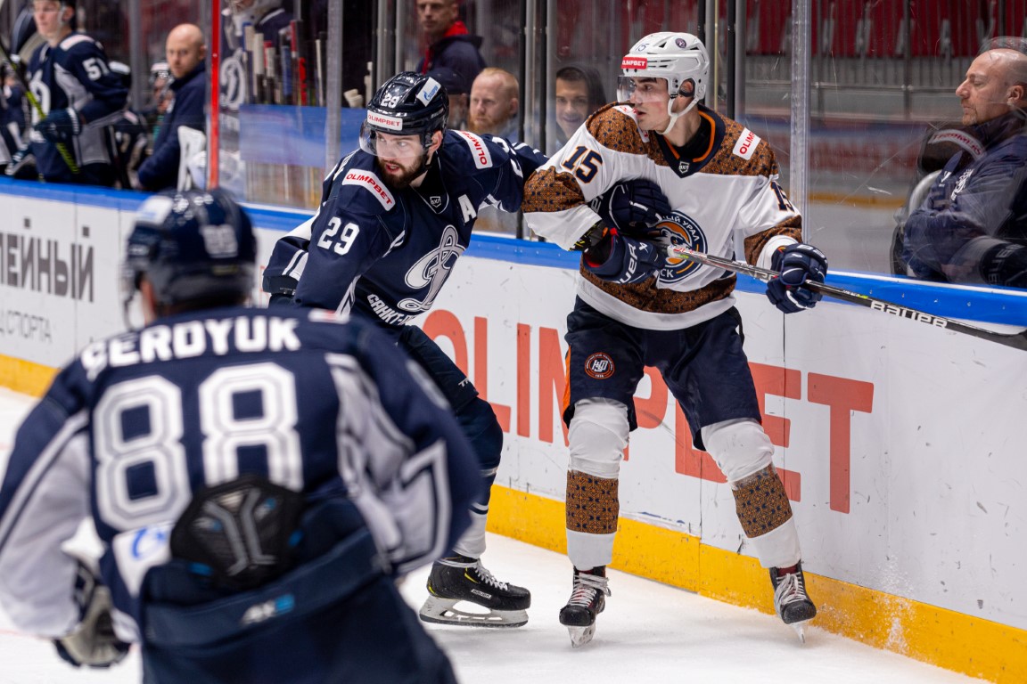 задержка клюшки соперника в хоккее. южный урал динамо спб. южный урал. захарчук хк минск. динамо спб хоккей 2012 год.