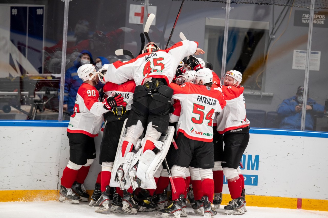 Динамо санкт-петербург нефтяник 3:4 б. Нефтяник спб. Нефтяник спб. Нефтяник санкт петербург. Нефтяник спб.