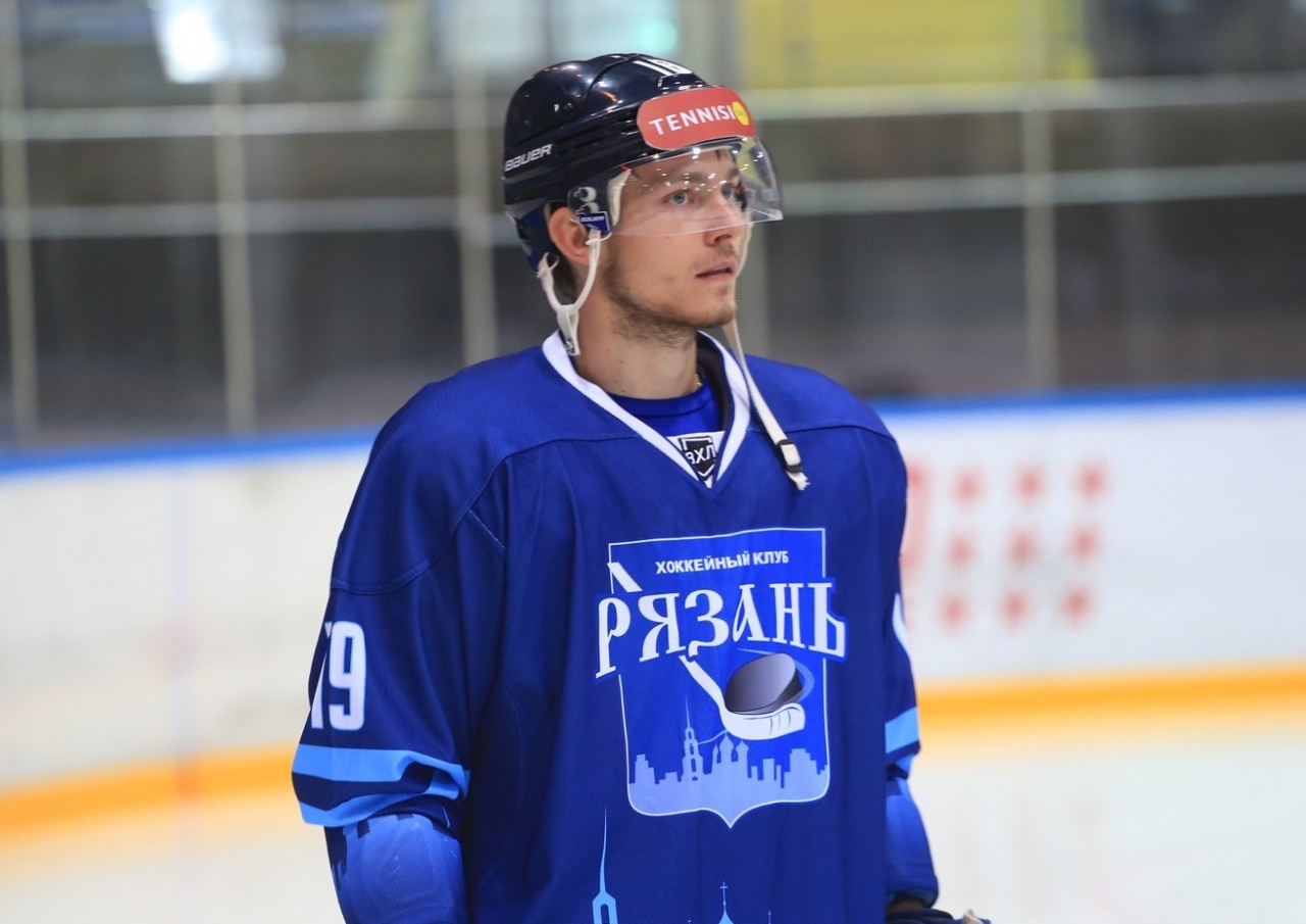 Сергей Мельников хоккеист