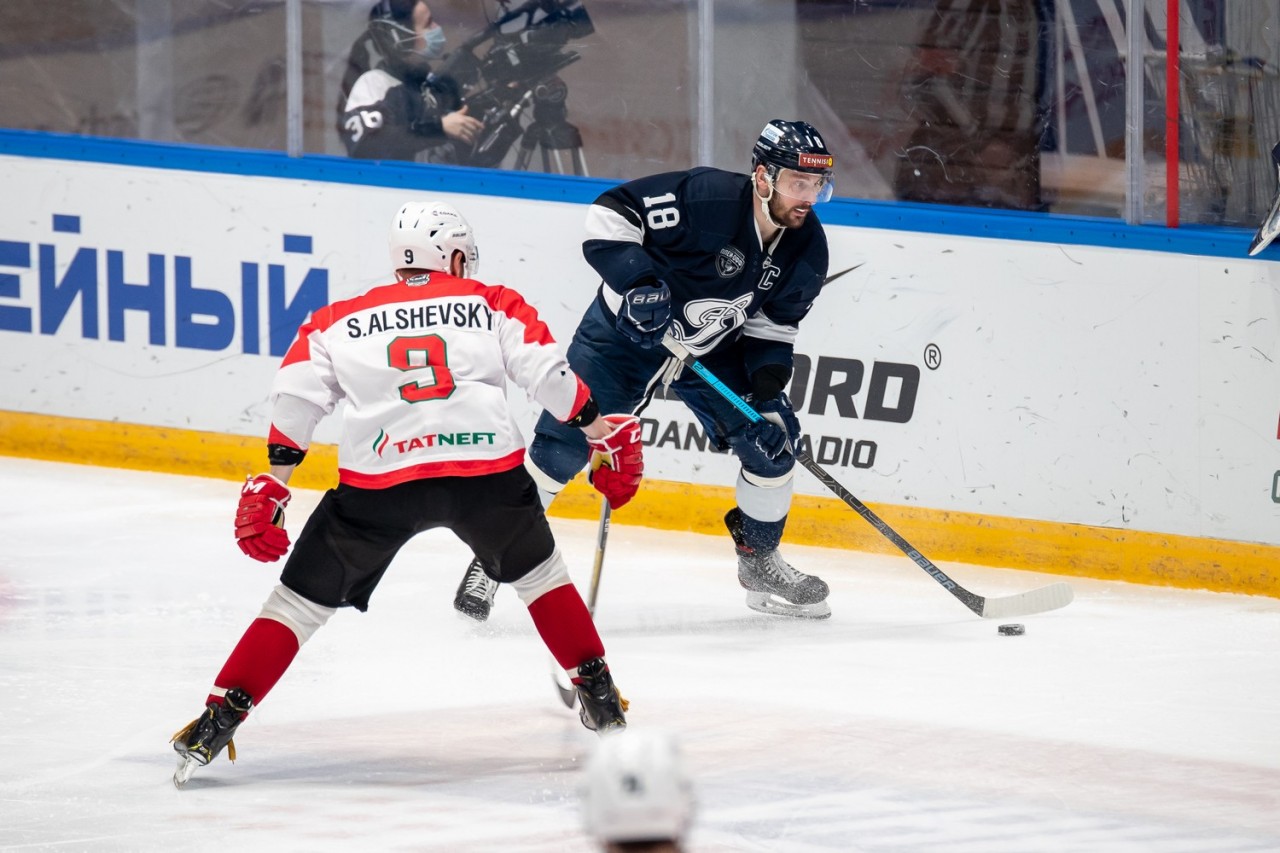 Нефтяник спб. Нефтяник спб. Нефтяник спб. Илья троянов хк нефтяник. Нефтяник спб.