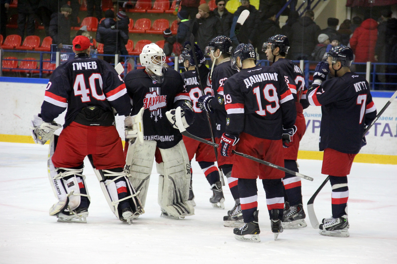 15 декабря картинки. Митинги против туристов. 16 декабря картинки. 27 декабря 2015 г. Январь 2015 года.