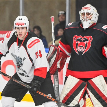 Молот - ХК Тамбов