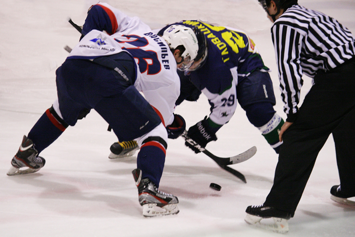 Сокол 13 ноября. Сокол 13 ноября. Хоккейная команда сокол красноярск. 13 фотогалерея. Детский хоккей в томске игра титаны сокол.