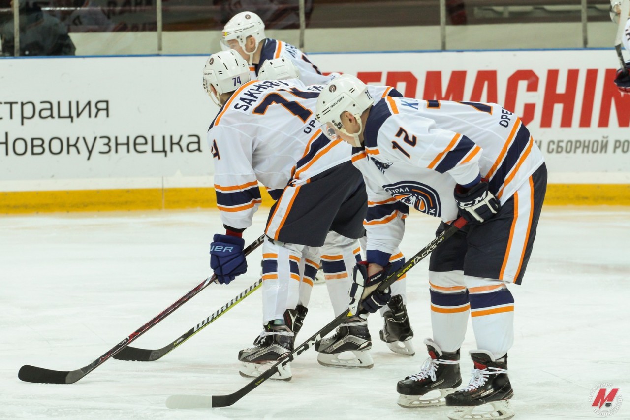 Хоккейный клуб из новокузнецка. Чебоксары южный урал. Металлург новокузнецк обои. Новокузнецк южный урал. Металлург новокузнецк.