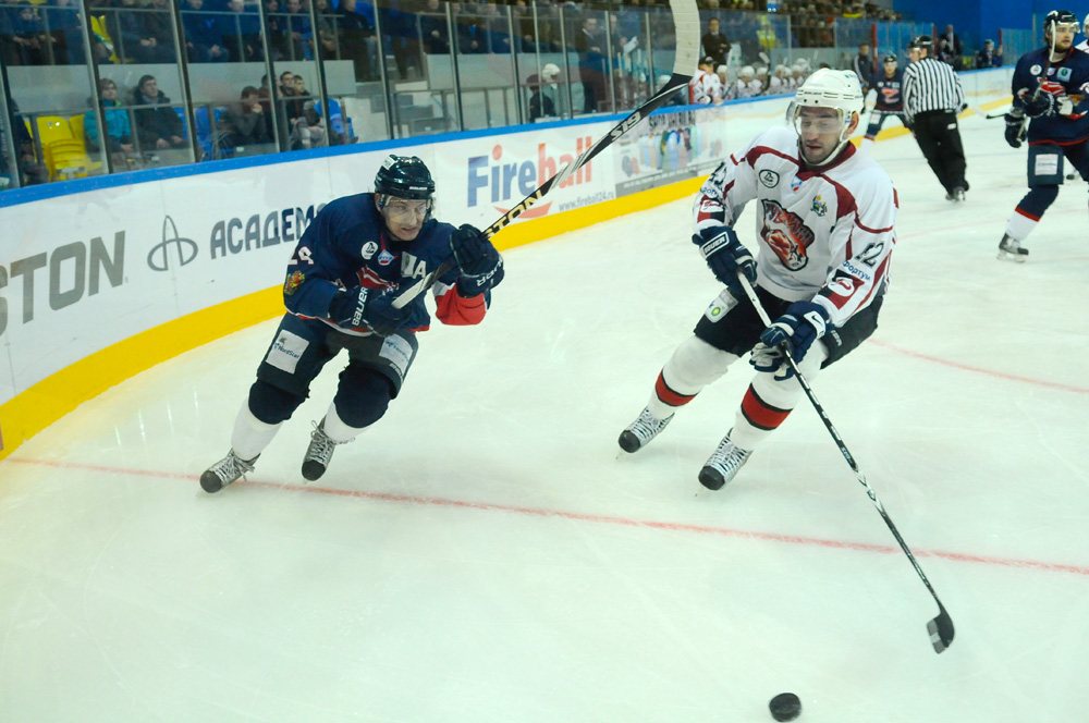 Сокол рубин трансляция. Сокол красноярск хоккей. Рубин сокол прогноз. Сокол рубин. Михаил рубин.