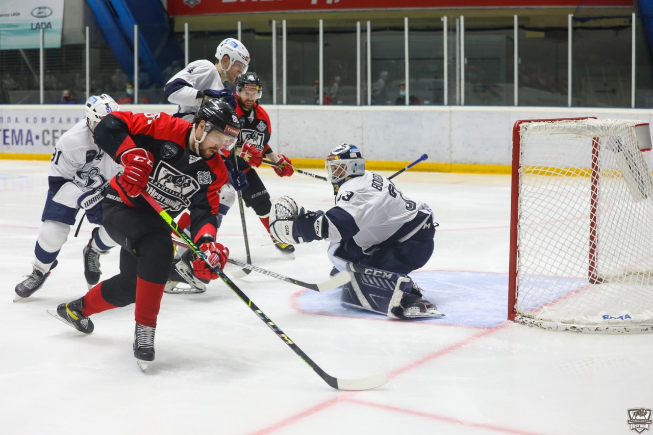 нефтяник динамо спб