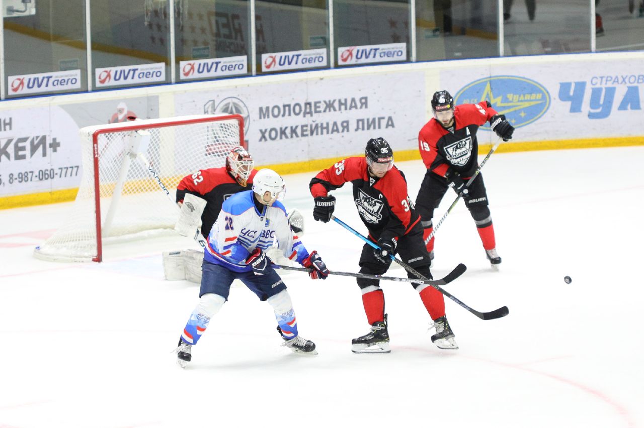 цск ввс самара нефтяник альметьевск. цск ввс самара нефтяник альметьевск. хоккей любительский нефтяник самара фото. хоккейные матчи самара. самара хоккейный клуб.