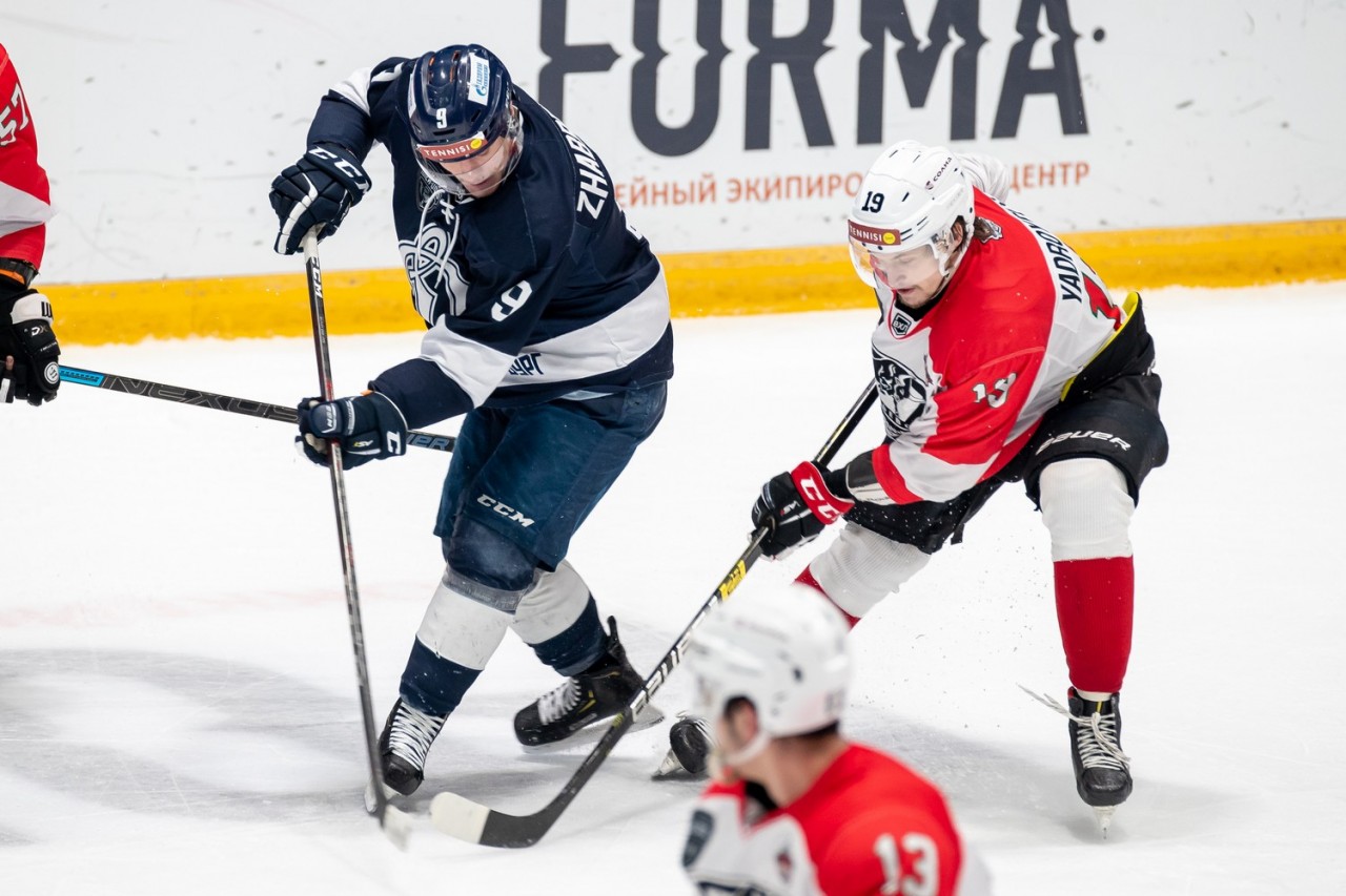 Нефтяник спб. Плей офф вхл. Динамо санкт-петербург нефтяник 3:4 б. Артем нефтяник. Нефтяник санкт петербург.