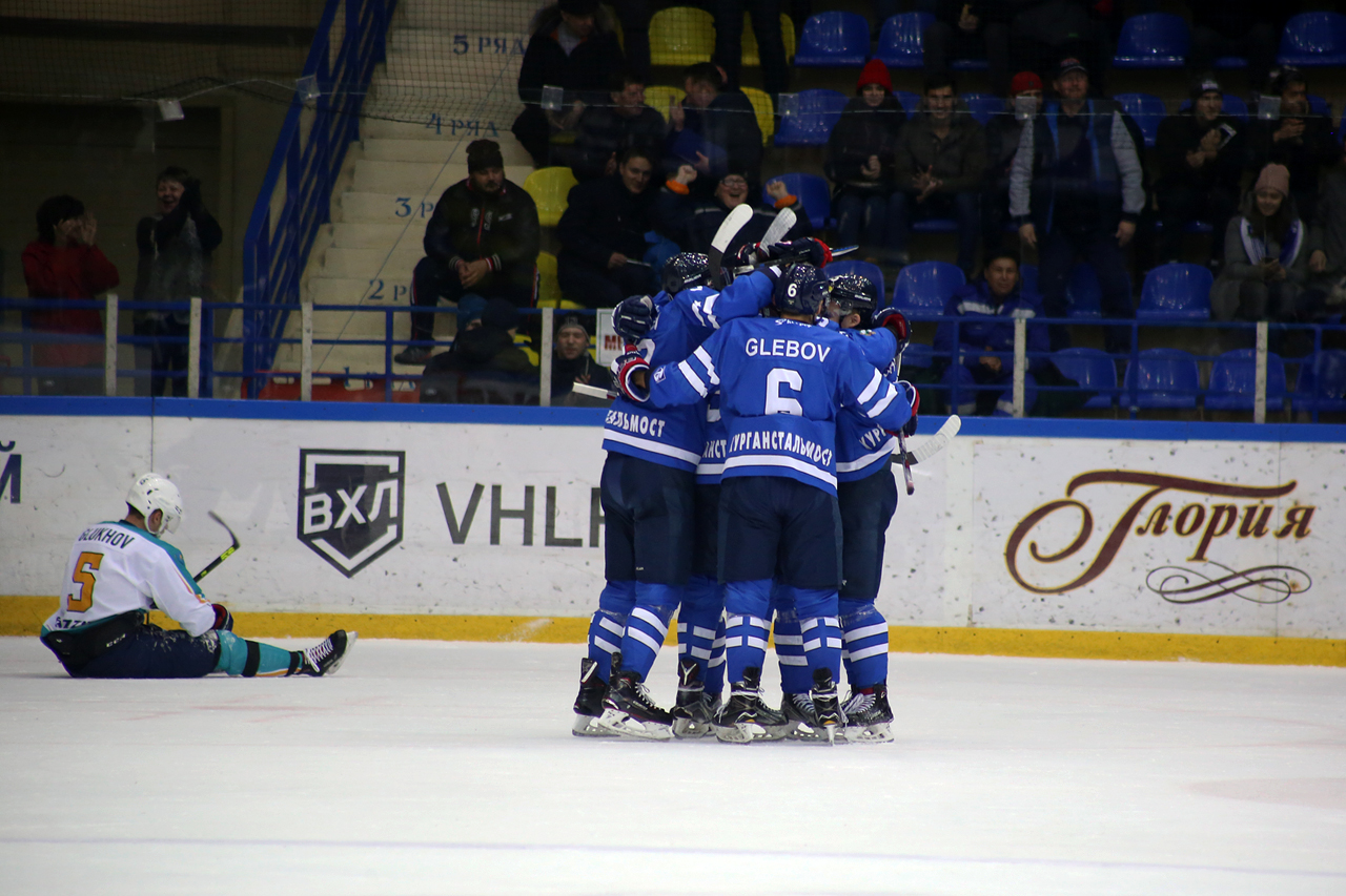Хоккей тамбов секция. Капитан хоккейной команды. Хк 0. Х/к зауралье форма. Хк 0.