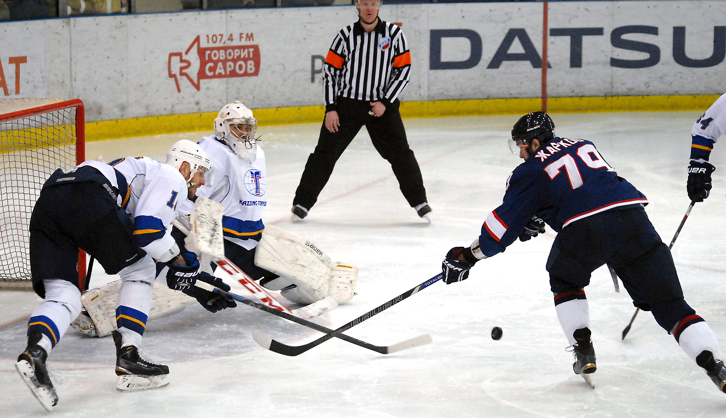 Хоккей спорт кз. Матчи хк Саров.