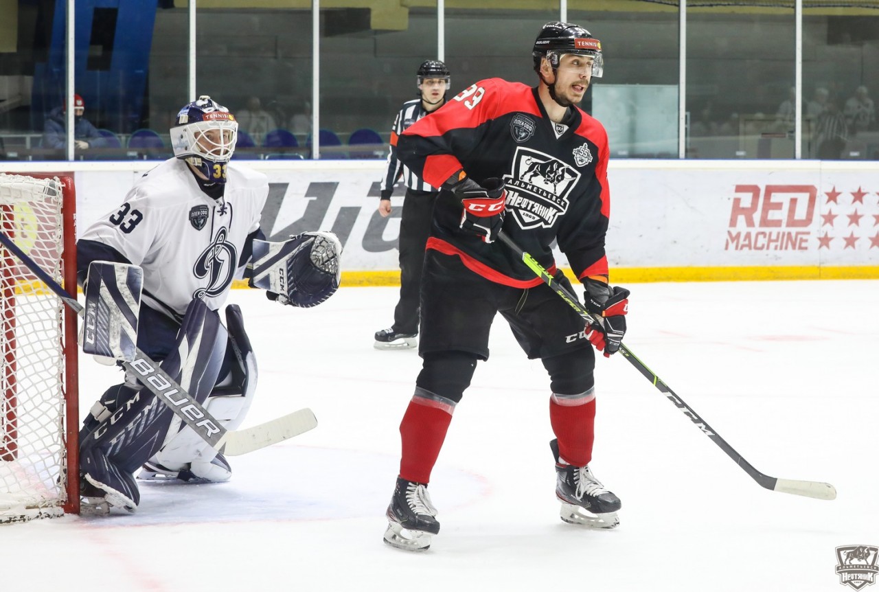 Нефтяник динамо прогноз. Юкка ялонен хоккеист. Плей офф вхл. Нефтяник динамо прогноз. Динамо москва ска нефтяник.