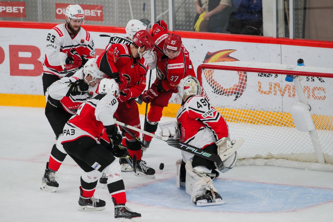 Металлург новокузнецк горняк. Металлург новокузнецк омские крылья. Угмк хоккей. Металлург новокузнецк горняк угмк. Адмирал металлург нк 2016.