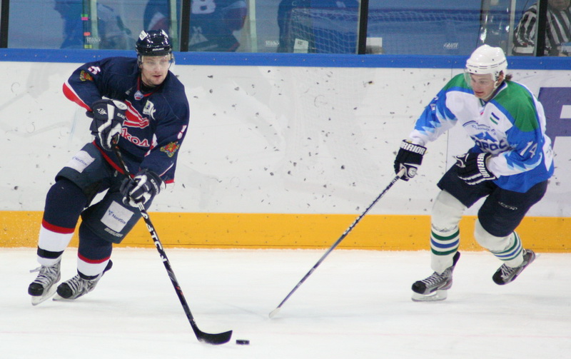 Серебряков вратарь. Хк хифк. Хк металлург против арсенал 2006 прямой эфир хоккей. Языков хоккеист. Языков хоккеист.