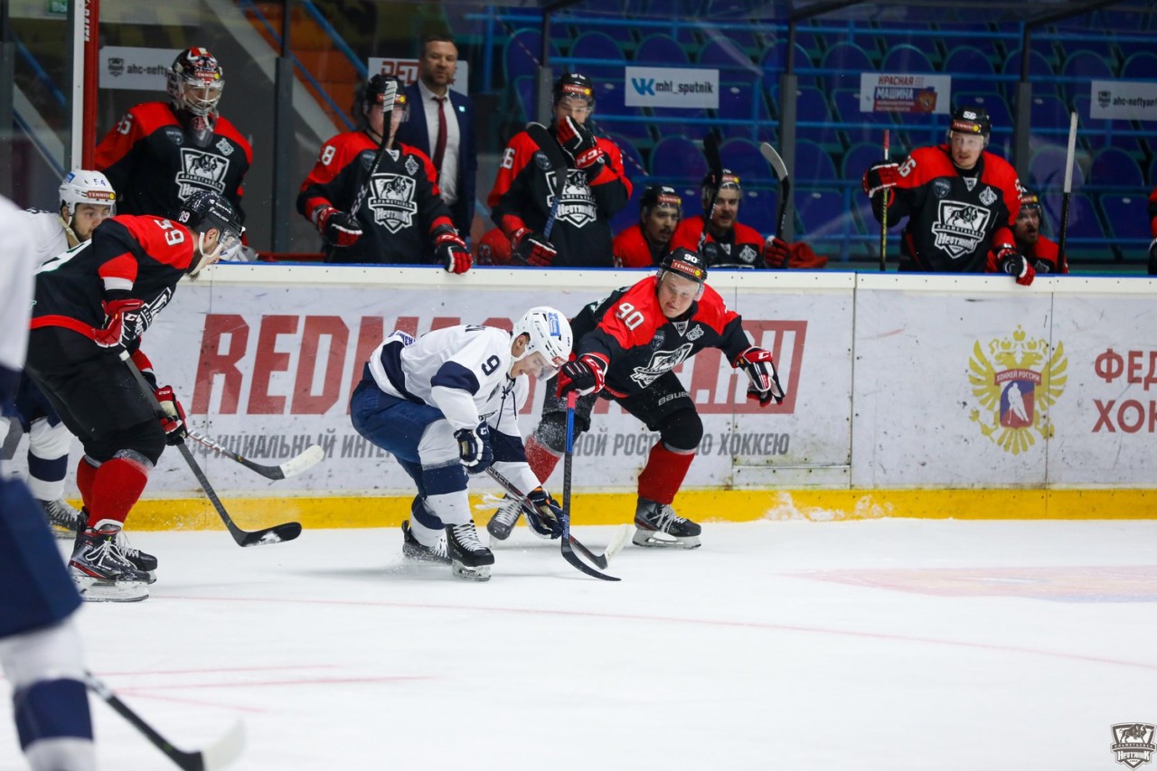 нефтяник динамо спб