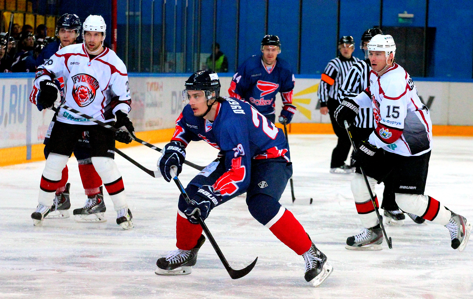 красная машина новосибирск хоккей. кхл программа. сокол красноярск хоккей. программка хоккей. день хоккея.