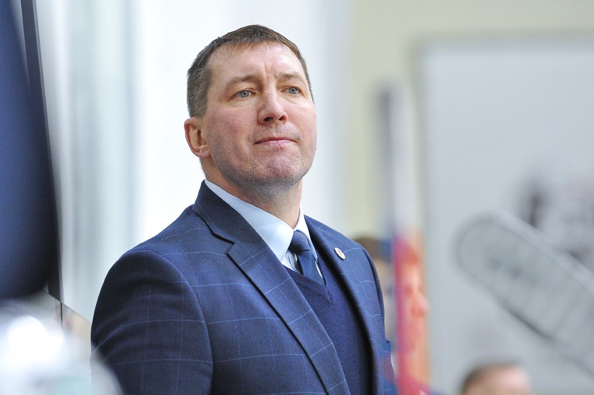 Решетников тренер. Тренер хк рязань. Главный тренер хк химик. Тренер химика воскресенск. Решетников тренер хоккей.