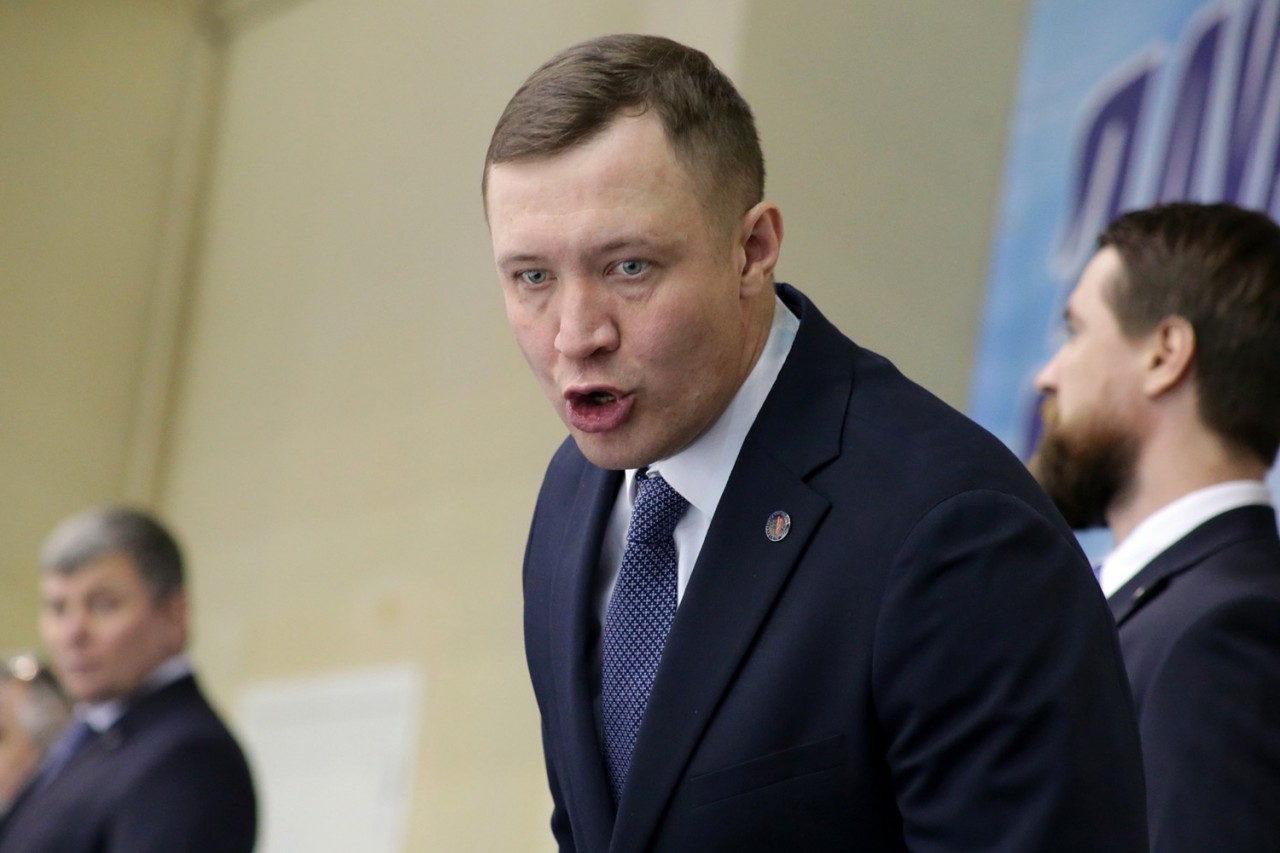 Чечин хоккеист