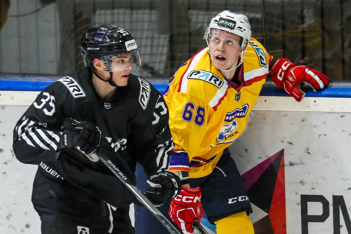 хоккеисты вхл. химик прогноз. профессиональный хоккеист. химик металлург игра в воскресенске хоккей чемпионат. химик динамо спб.