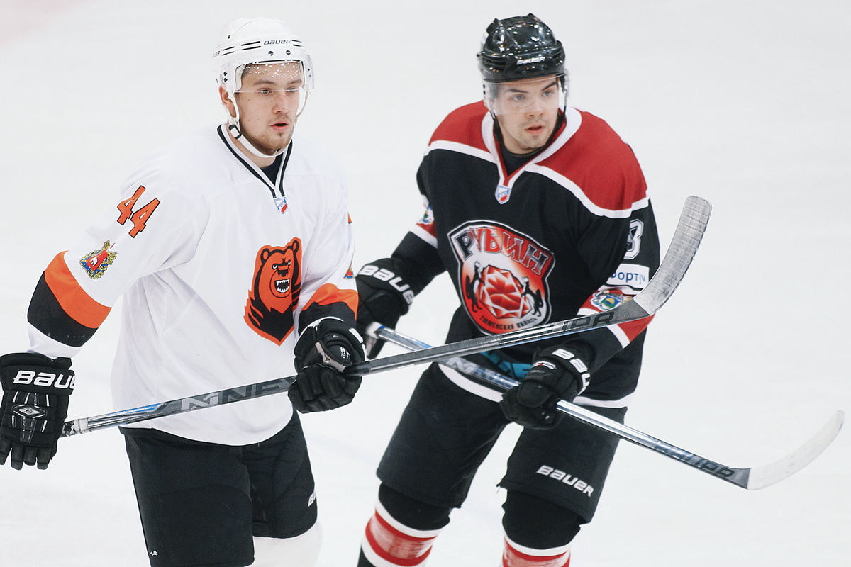 Молот прикамье эмблема. Молот тагиллы. Рубин (хоккейный клуб). Молот пермь. Молот пермь хоккей.