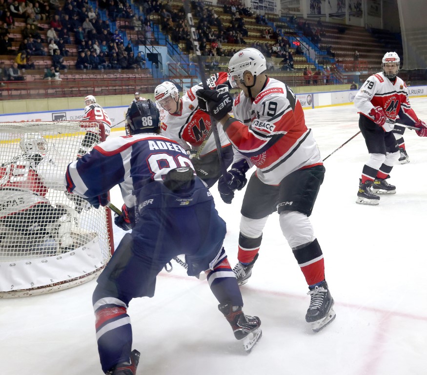 Диско группа кристалл фото. Кристалл 2023. Cycles рендер. Кристалл 2023. Обложка мир для альбома.