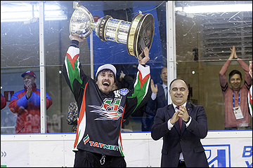 "Нефтяник" - чемпион