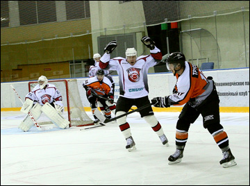 22 октября 2014 года. Нижний Тагил. Регулярный чемпионат ВХЛ. Спутник - Рубин - 1:0 22 октября 2014 года. Нижний Тагил. Регулярный чемпионат ВХЛ. Спутник - Рубин - 1:0