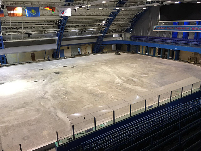 Новая плита ледовой площадки "Юбилейного"