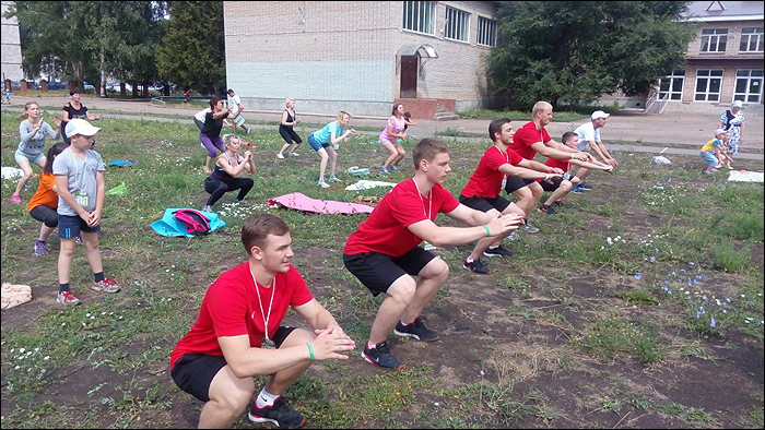 "Нефтяник" на зеленом фитнесе