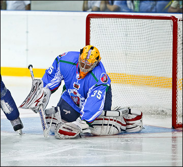 1344711560_b_samaja-juzhnaja-komanda-vkhl-delaet-pervye-shagi.jpg