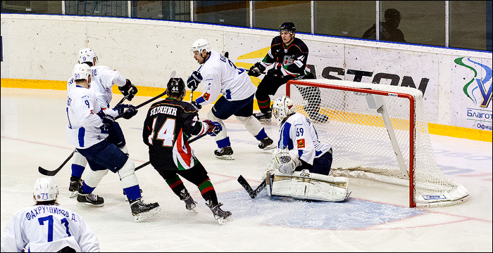 22 октября 2014 года. Альметьевск. Регулярный чемпионат ВХЛ. Нефтяник - ТХК - 2:4