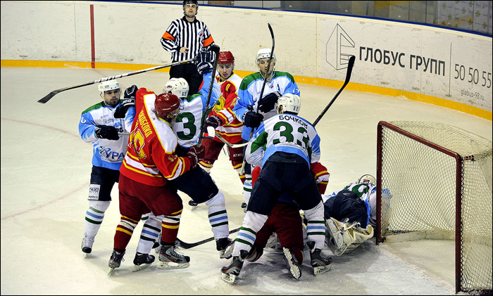 Всероссийская хоккейная лига - Лига день за днем: разведка боем