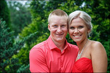 Всероссийская хоккейная лига - Дмитрий Шикин: жена после матча может и "напихать