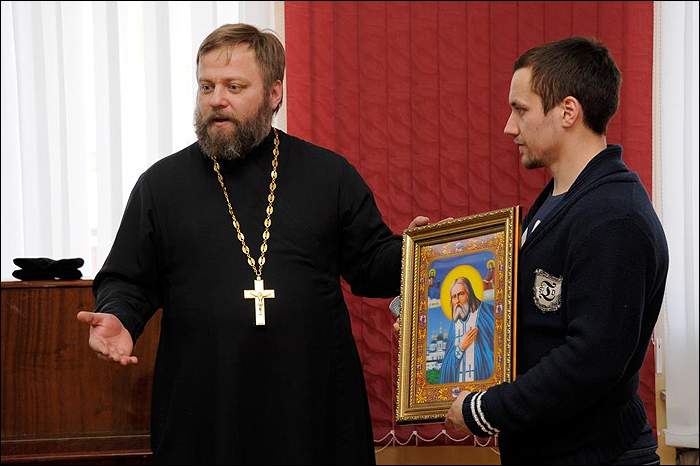 Подарок ХК "Рязань" от отца Владимира