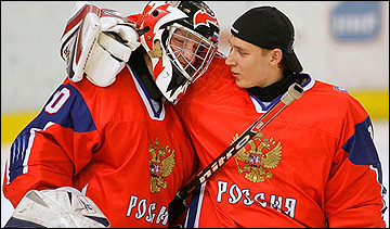 Сергей Костенко (справа)